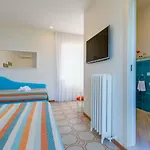 Villa Flats *