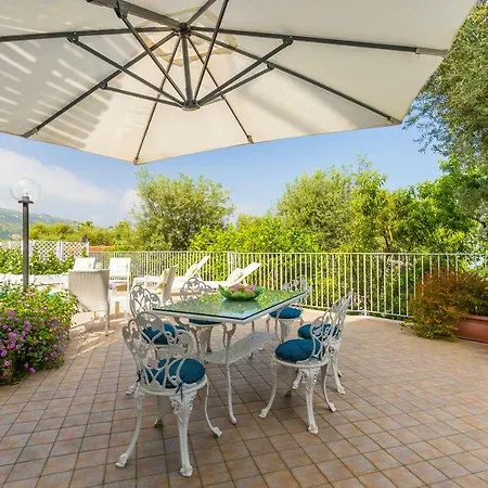 Flats Villa Sorrento