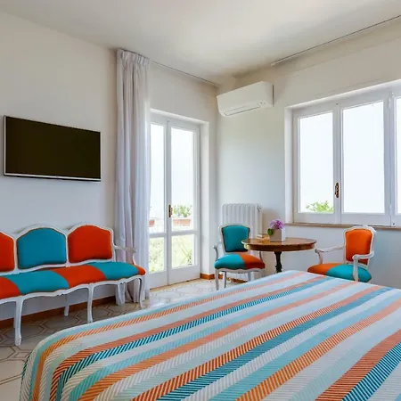 Villa Flats Sorrento
