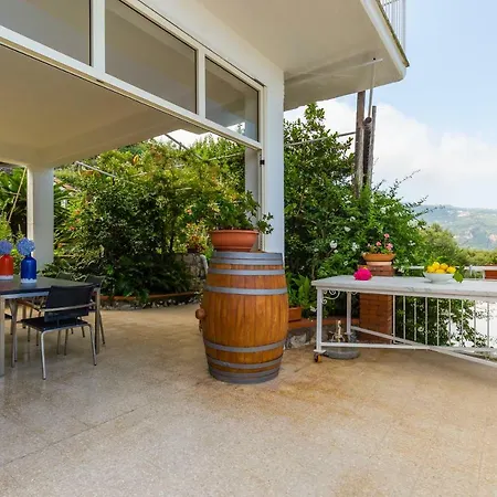 Villa Flats Sorrento