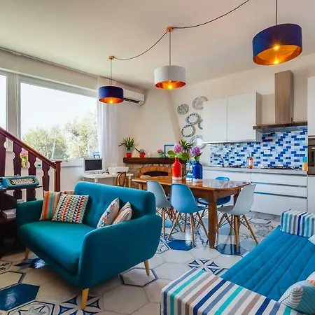 Flats Villa Sorrento